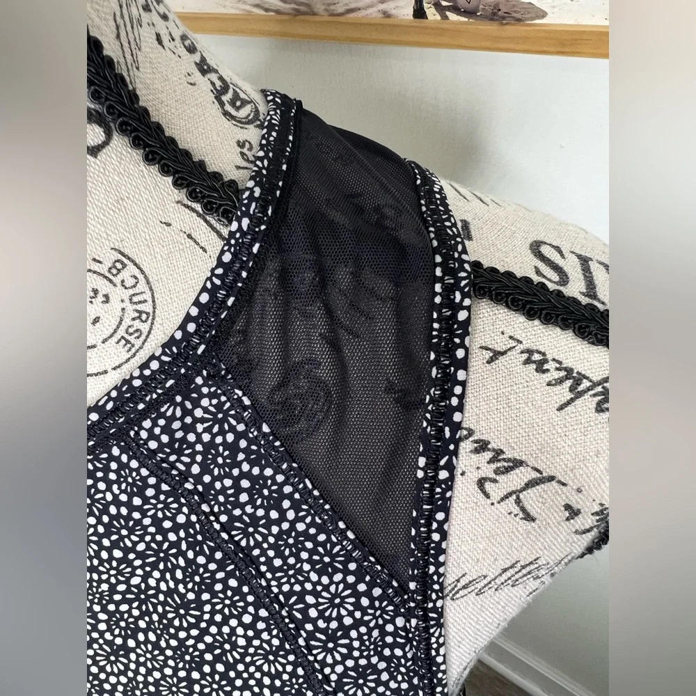 Lululemon Sculpt Tank (Freckle Flower Black White / Black)